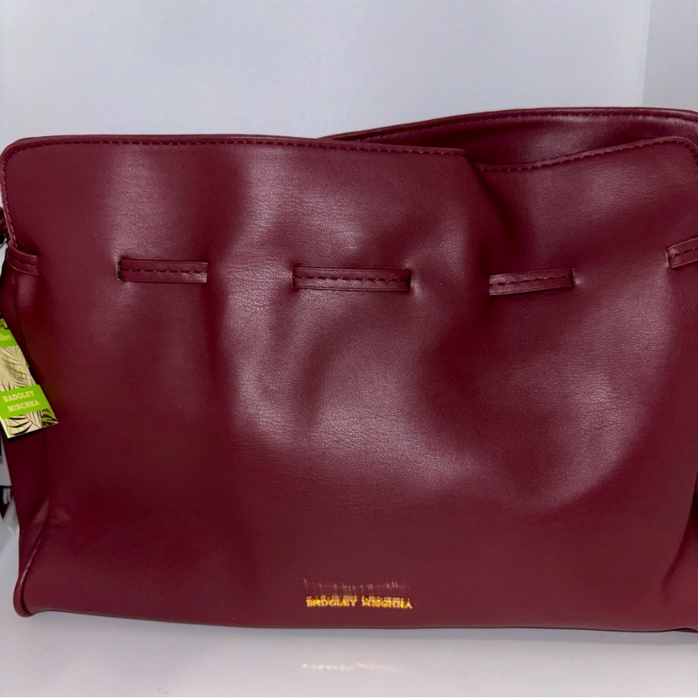 Badgley Mischka Shoulder/Handbag Wine has Gold Tone Accents & Snaps NWT